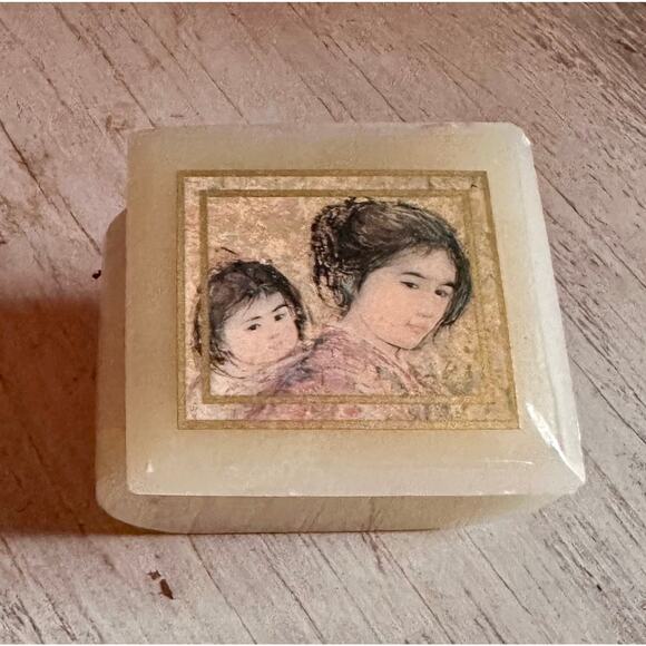 Vintage Edna Hibel Square Marble Trinket Box, 1980s Edna Hibel Art - Picture 10 of 10